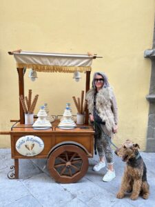 cortona-eiswagen-gelato-icecream-antik-cultureandcream-blogpost