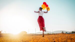 frau-luftballon-sunrise-joy-freude-lebensfreude-happiness-cultureandcream-b logpost