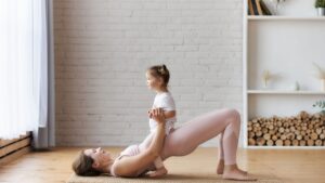 frau-baby-beckenboden-training-cultureandcream-b logpost