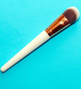 pinsel-brush-mask-.use-cultureandecream-blogpost