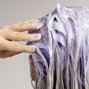 shampoo-haarwaesche-wash-shampooing-purple-anti-gelbstich-cultureandcream-blogpost