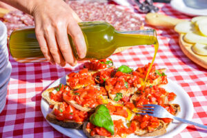 bruschetta-tomato-tomaten-oliven-oel-fattoria-la-vialla-merenda-cultureandcream-blogpost