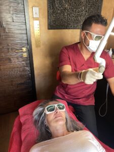 laser-lift-fotona-skin-tightening-cultureandcream-blogpost